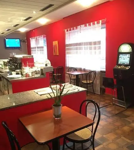 מוטל Ristorante Stella Con 3*