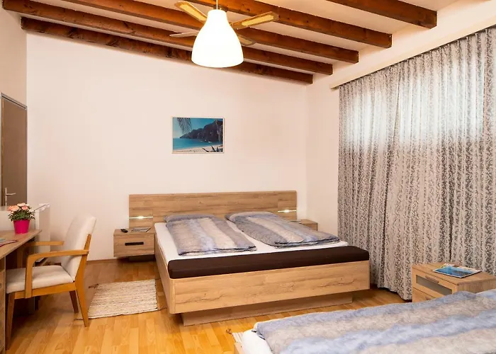 מוטל Ristorante Stella Con 3*